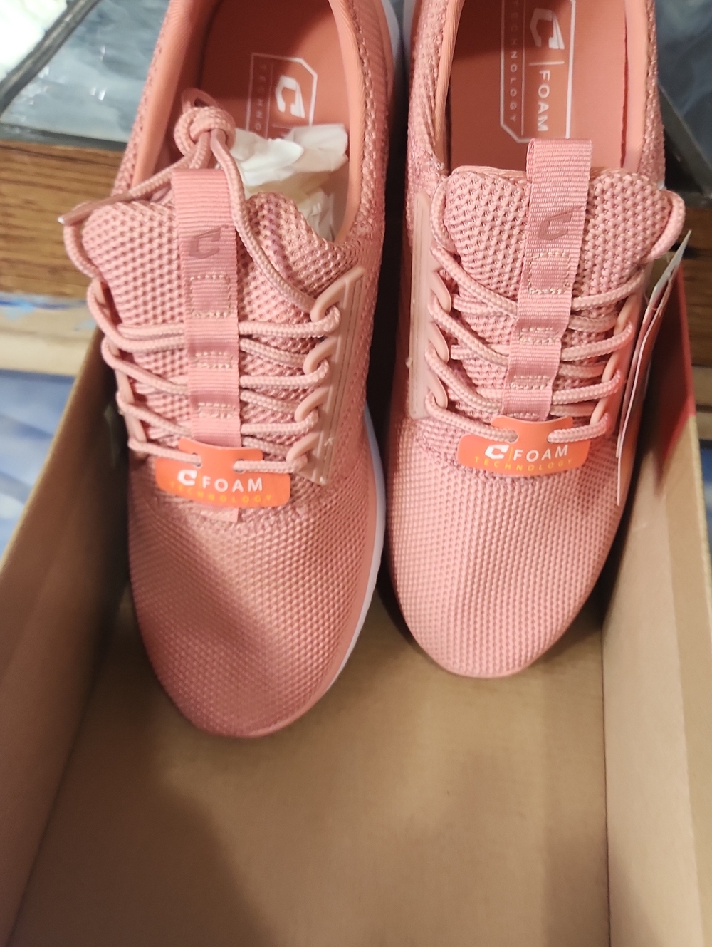 Source Unknown Coral Pink Athletic Sneakers with C Foam